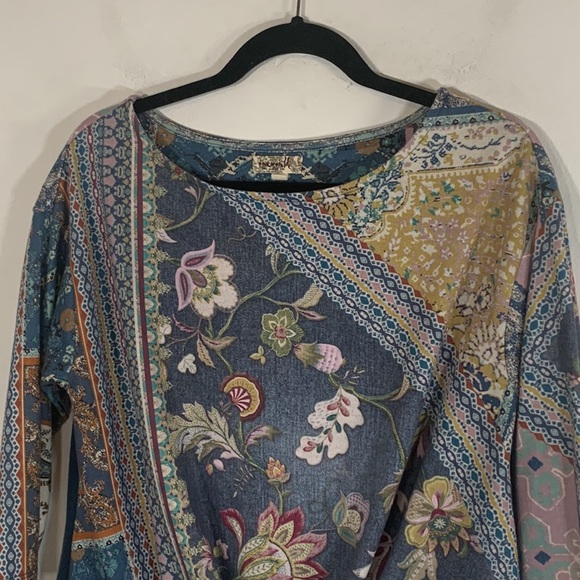 One World Live and Let Live Boho Floral Women’s Size S Knotted Front Hi Low Top - Picture 2 of 15